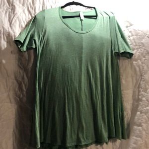 Lularoe Size Large Perfect T